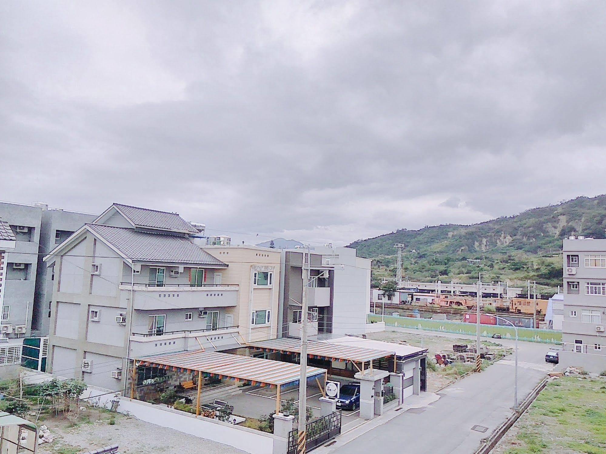 Railway Traveler B&B Taitung ภายนอก รูปภาพ
